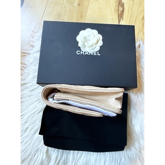 NEW NIB CHANEL Iridescent Beige Caviar Classic WOC Wallet On Chain Gold Hardware - Picture 8 of 12